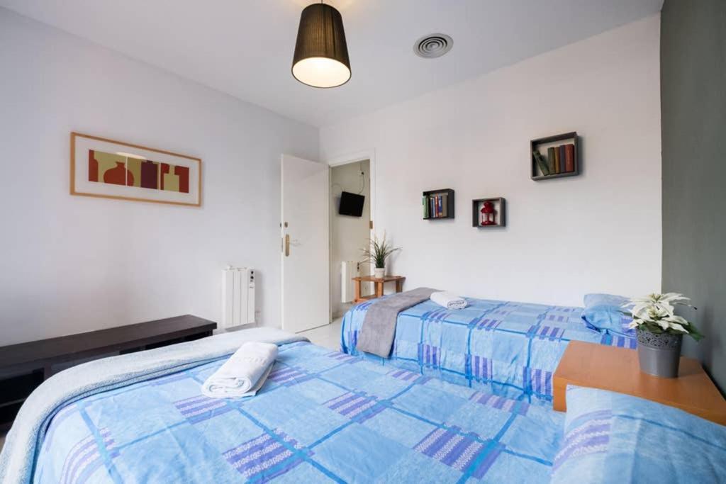 5 Pax Santa Monica Ramblas * Barcelona